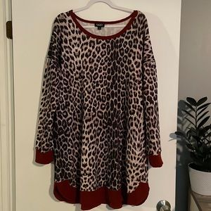 GiGiO women’s leopard sweater dress sz L